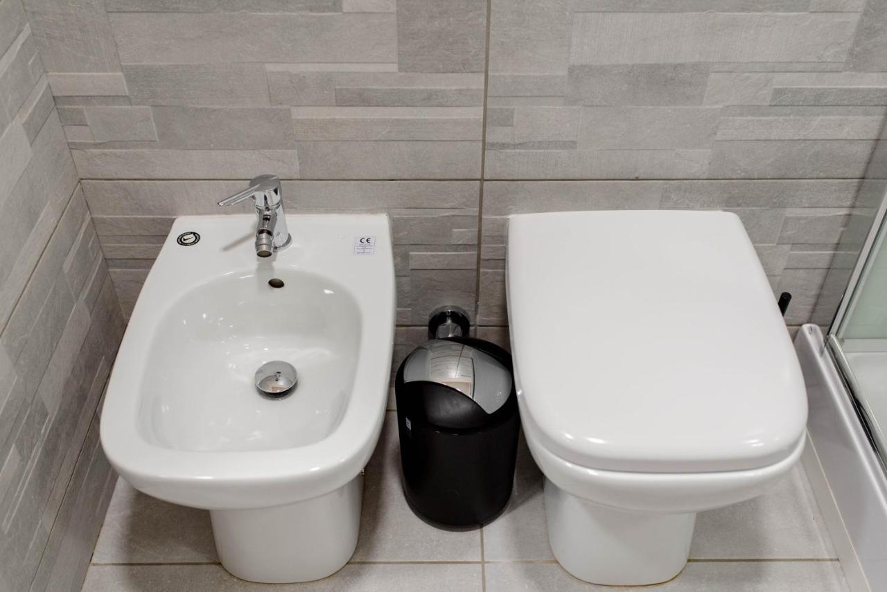 Bianca Apartment Торино Екстериор снимка